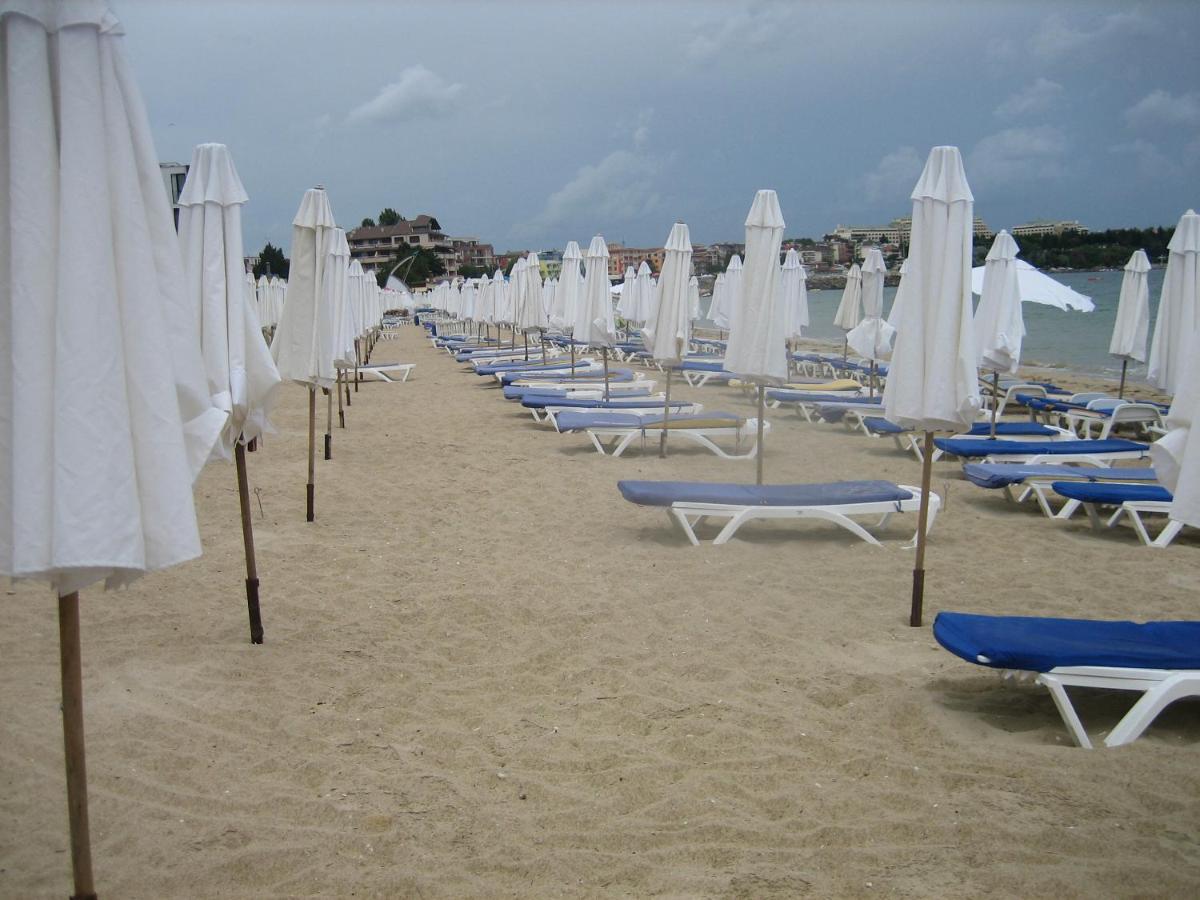 Apartment Lazur By The Sea Rawda Exterior foto